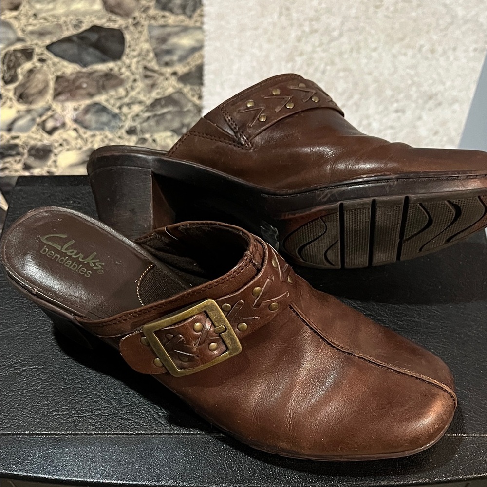 Clarks Women's Chocolate Brown Leather Clogs
